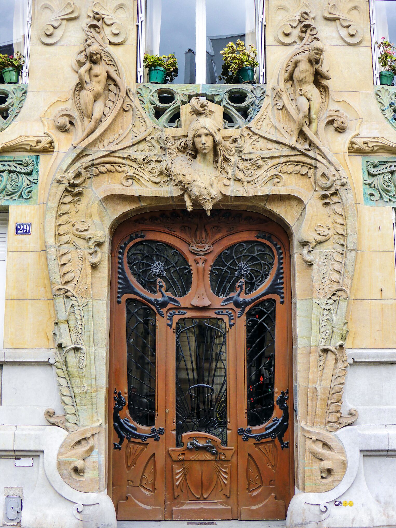 Immeuble Lavirotte avenue de Rapp, dans le 7e arrondissement de Paris