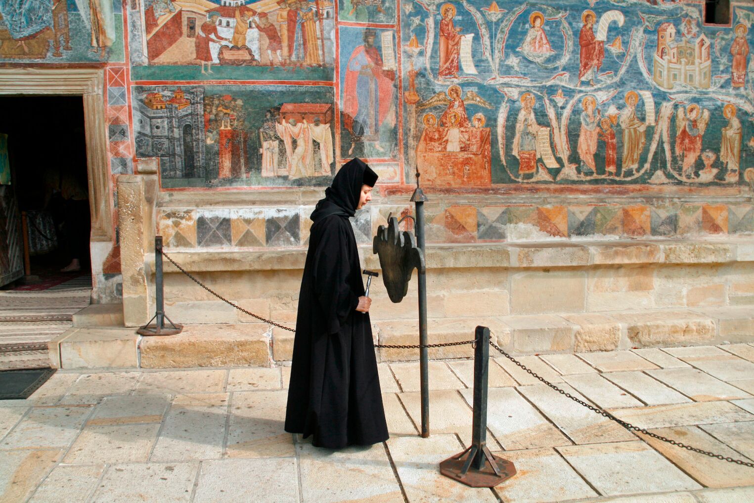 Dans le monastère de Voronet